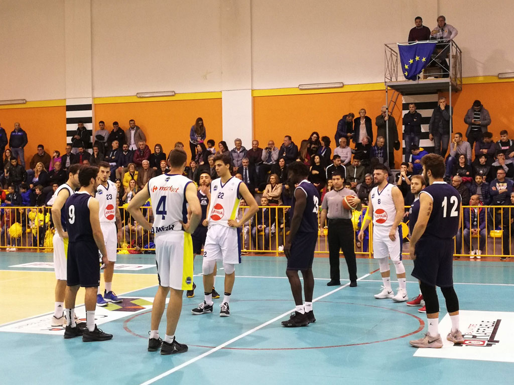 Basket Lamezia porta a casa Gara 1 di Semifinale, finisce 64-61 contro Soverato