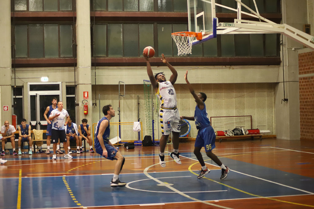 Baskteball Lamezia batte 75-70 Mondragone