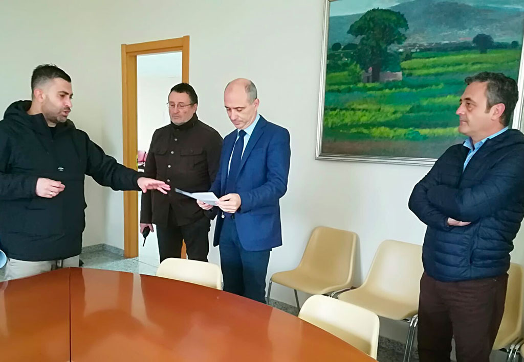 Lamezia, comitato "Basta degrado" consegna documento a commissario Fusaro