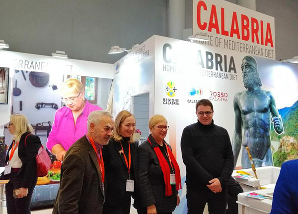 Lidia Bastianich lancia da New York i viaggi del gusto in Calabria