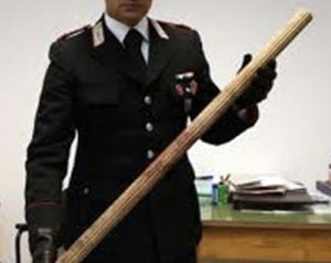 Calabria: Ferito a colpi di bastone, arrestati padre e figlio