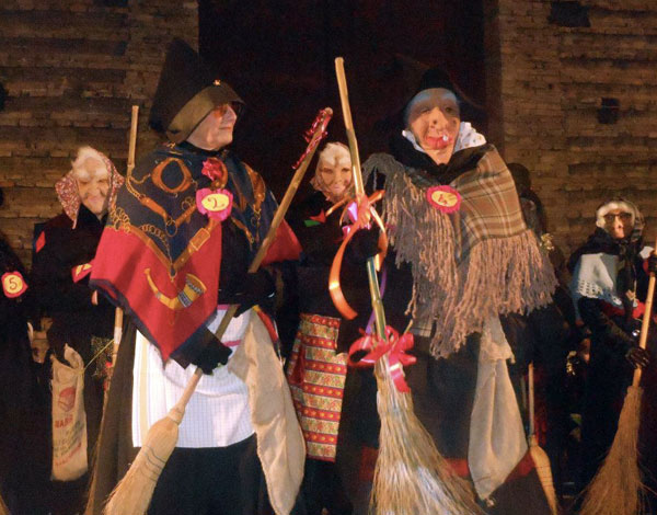 Lamezia, “Aspettando La Befana” il 6 gennaio in piazza Kennedy