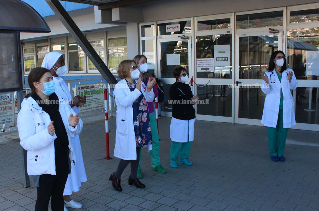 befana-pediatria-2021-lamezia.jpg