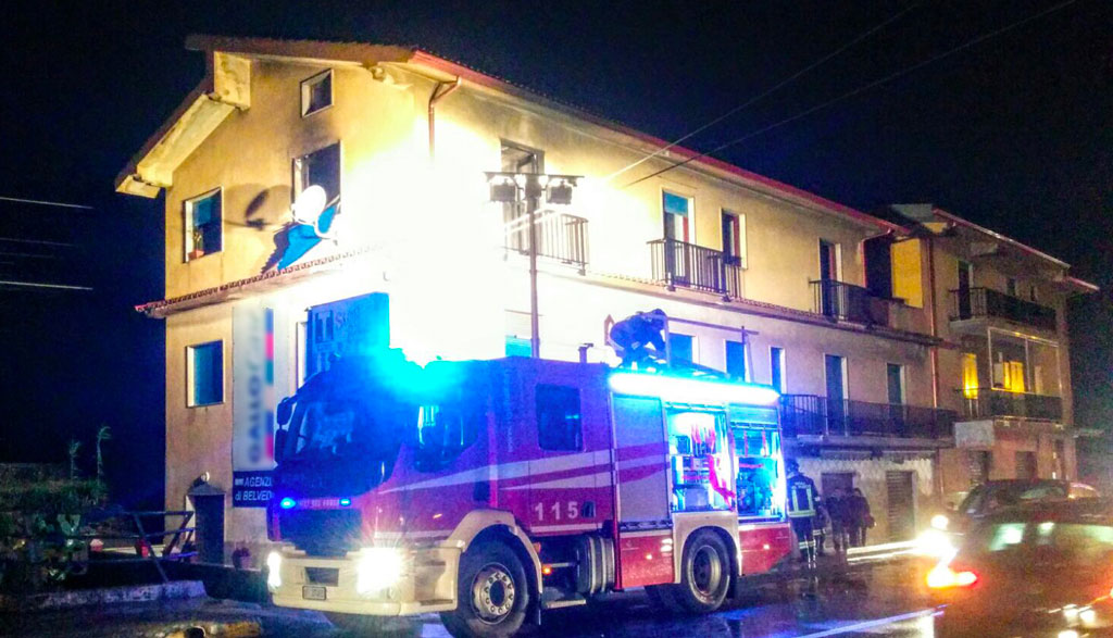 Fiamme nella notte in abitazione a Belvedere Marittimo
