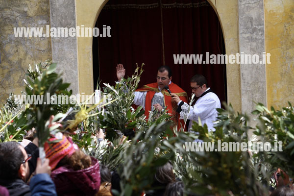 Lamezia: Anche nel quartiere Bella la processione delle Palme