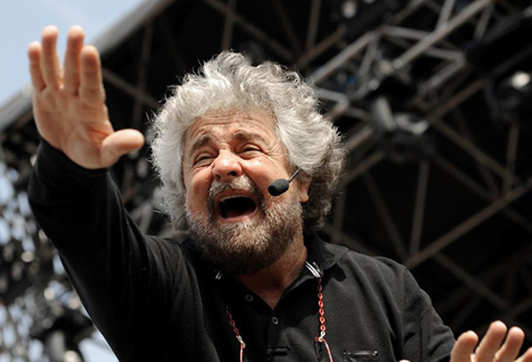 Reddito di cittadinanza, Beppe Grillo: "In Calabria meno domande, o lavorate in nero o siete della 'ndrangheta"