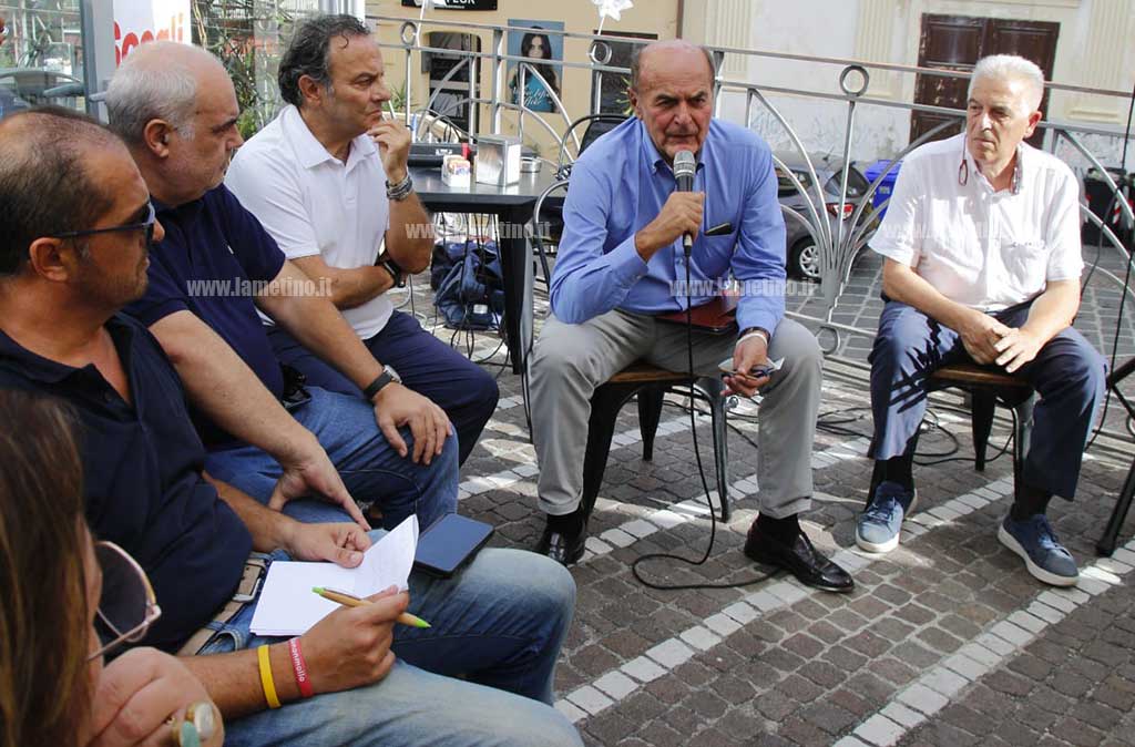 Elezioni politiche, Bersani a Lamezia: "Fiscalità progressiva per riprogettare le colonne dell'uguaglianza"