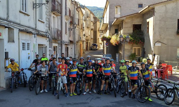 bikers-confleti.jpg