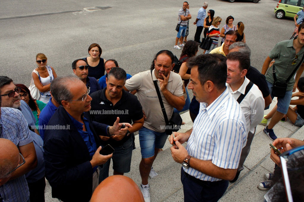 Lamezia: nuova protesta contro centrale biomasse davanti Comune