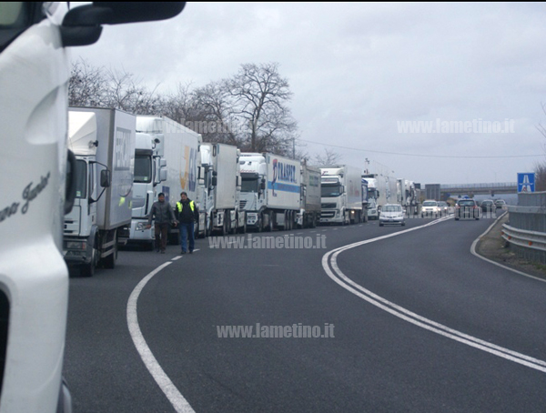Sciopero Tir: Ancora blocchi e presidi in tutta la Calabria
