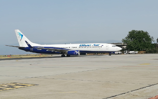 Atterrato all'aeroporto di Reggio il Boeing del Vettore Blue Air dopo stop dovuto alla pandemia