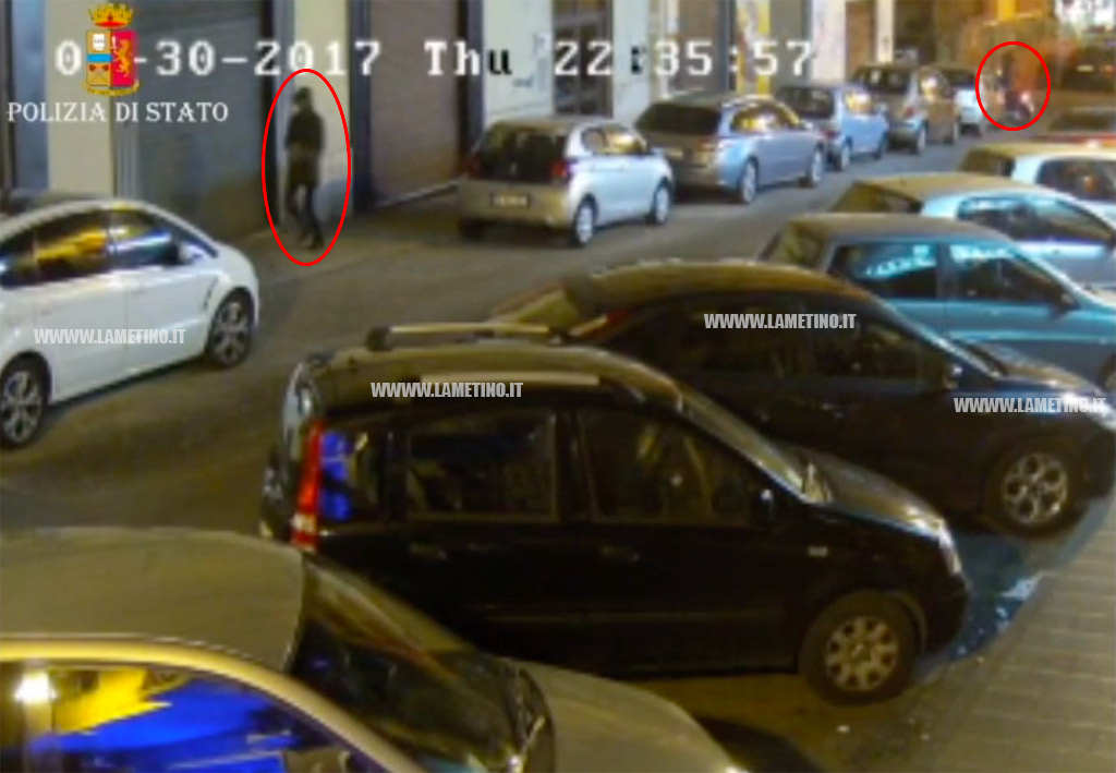 Lamezia, bomba a negozio via Piave: “Vabbè c’è la sera buona?”
