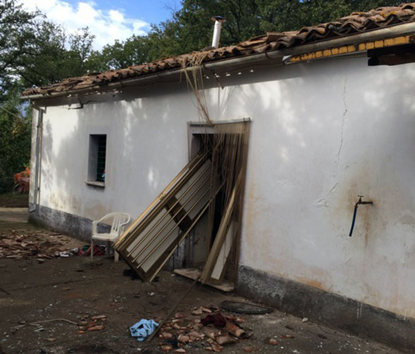 Esplode bombola gas nel cosentino, 3 feriti. Anche una bimba di 4 anni 