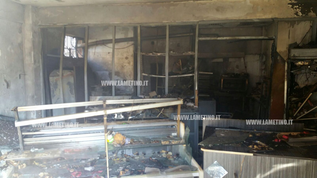 Scoppia bombola a gas in pasticceria a Nocera Terinese, 4 feriti