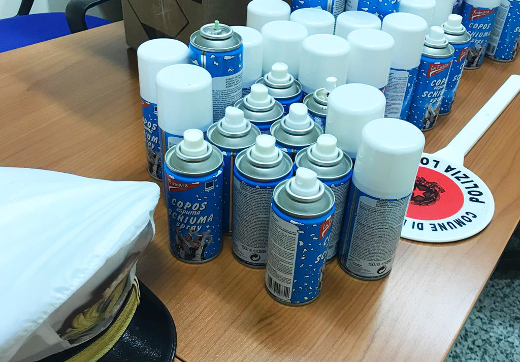 Lamezia, controlli della Polizia Locale: sequestrate 60 bombolette di Carnevale
