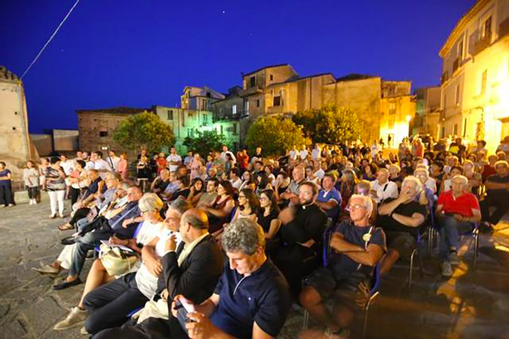borghi-2.jpg