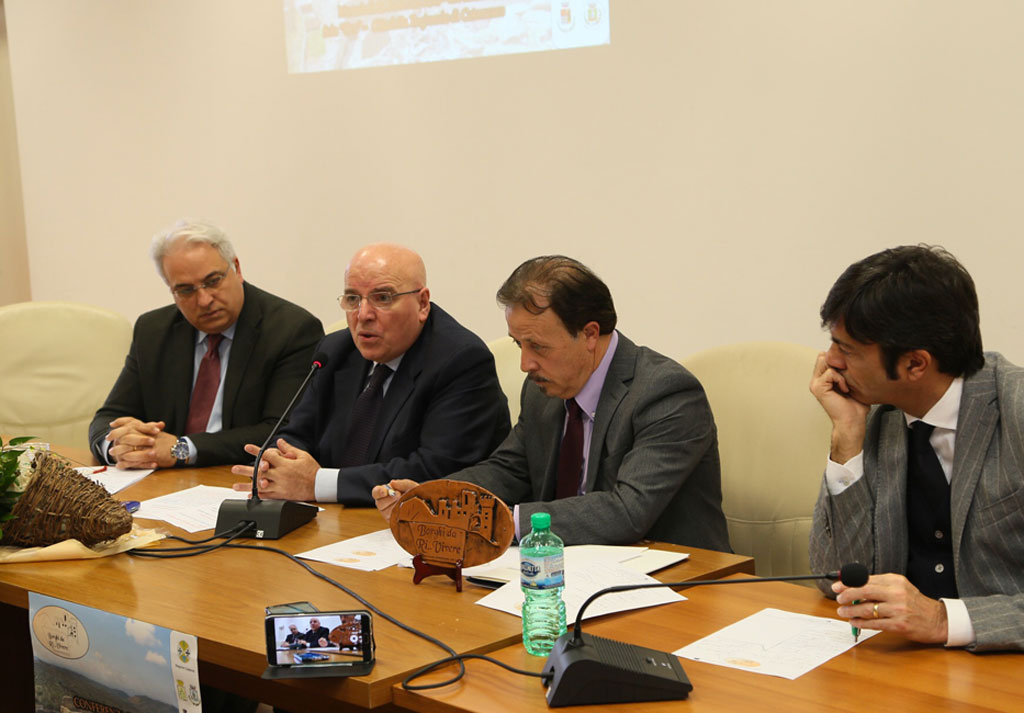 borghi-da-rivivere-2-oliverio-cz.jpg