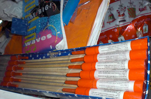Sequestrati 100 chili materiale pirotecnico a Crotone 