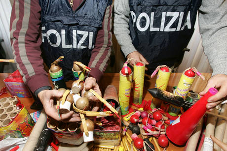 Calabria: Polizia sequestra 80 chili di botti