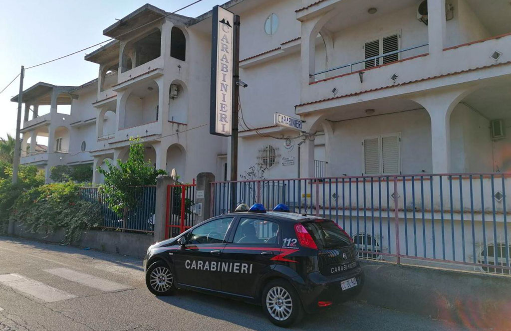 Minacce a consigliere comunale di Bova Marina, divieto di avvicinamento per due coniugi