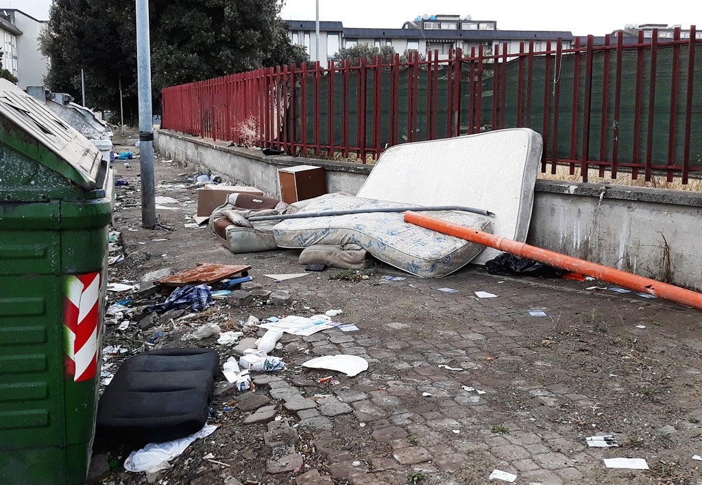 Lamezia, Branca (Lega) su abbandono rifiuti: "Chiediamo più controlli e telecamere di videosorveglianza"