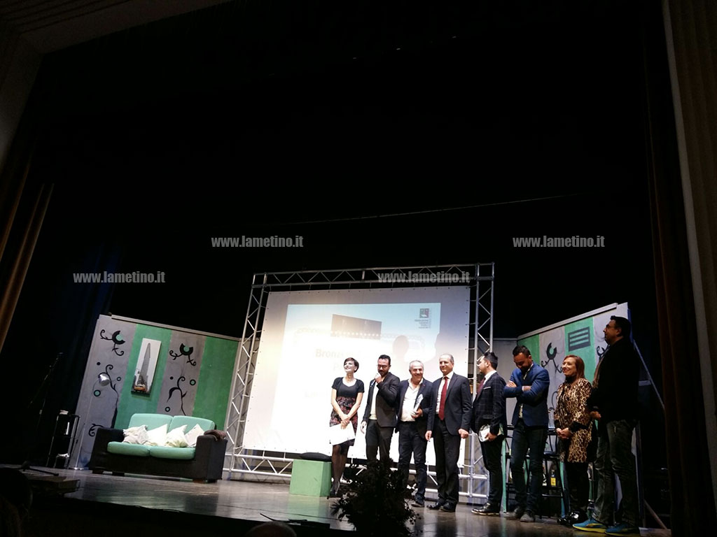 Lamezia, “Premio Bronzi di Riace”: vince come miglior spettacolo 'Taxi a 2 piazze' de Il volo delle comete di Amantea