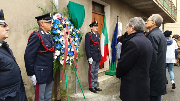 Intitolazione piazza di Verzino a magistrato Federico Bisceglia