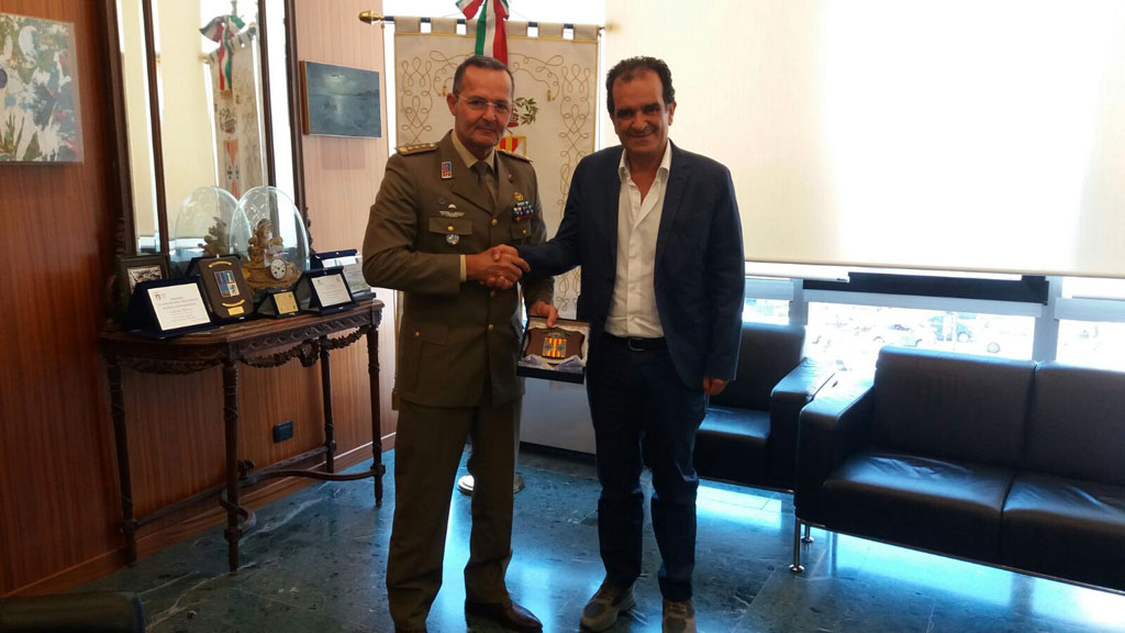 Nuovo comandante esercito regionale ricevuto in Provincia a Catanzaro