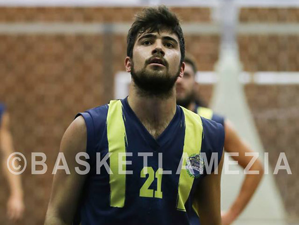 Basketball Lamezia vince contro Villa San Giovanni e resta al primo posto