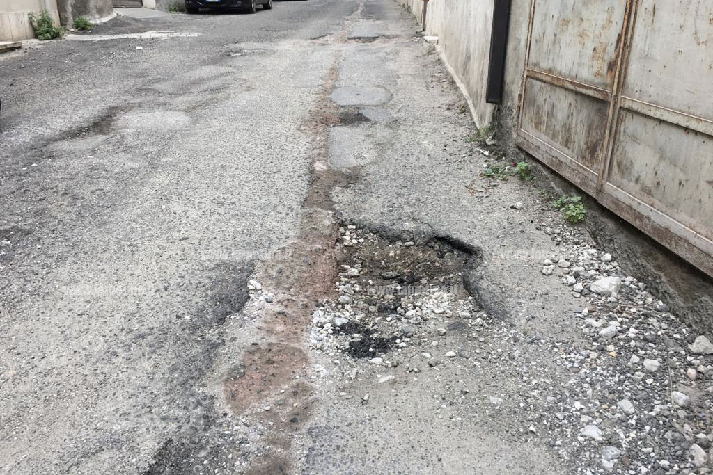Lamezia, disagi per le condizioni precarie di molte strade cittadine