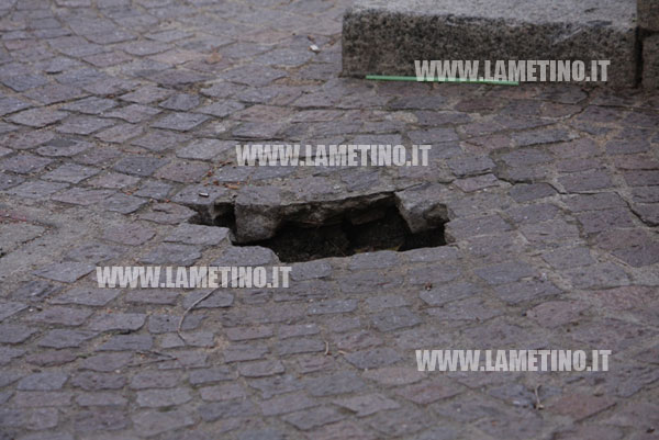 Lamezia: Incuria nella villetta comunale di corso Numistrano