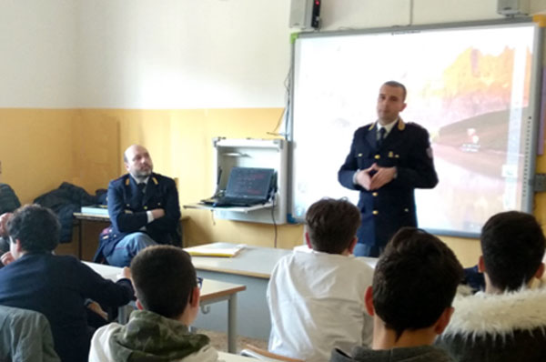 Lamezia, incontro su bullismo della polizia con studenti all’Istituto per Odontotecnici