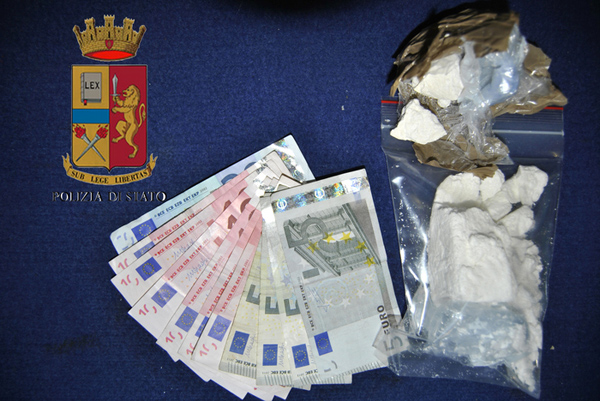 Calabria: Aveva 125 gr cocaina, arrestato dopo inseguimento 