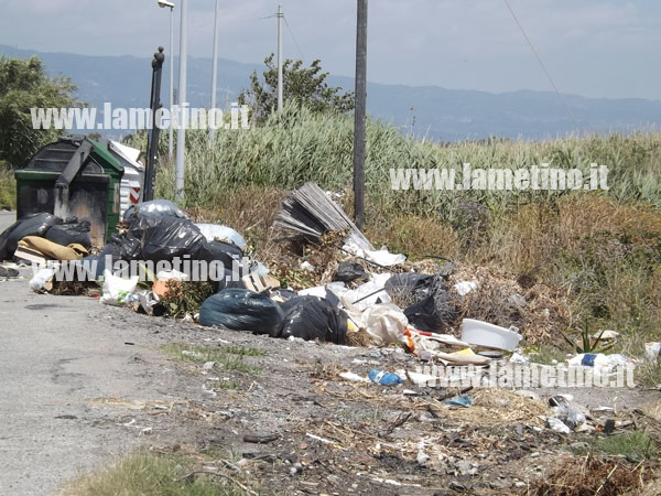cafarone-rifiuti-giugno-2013-bis.jpg