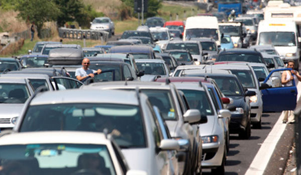I calabresi percorrono ogni anno 12.688 chilometri in auto