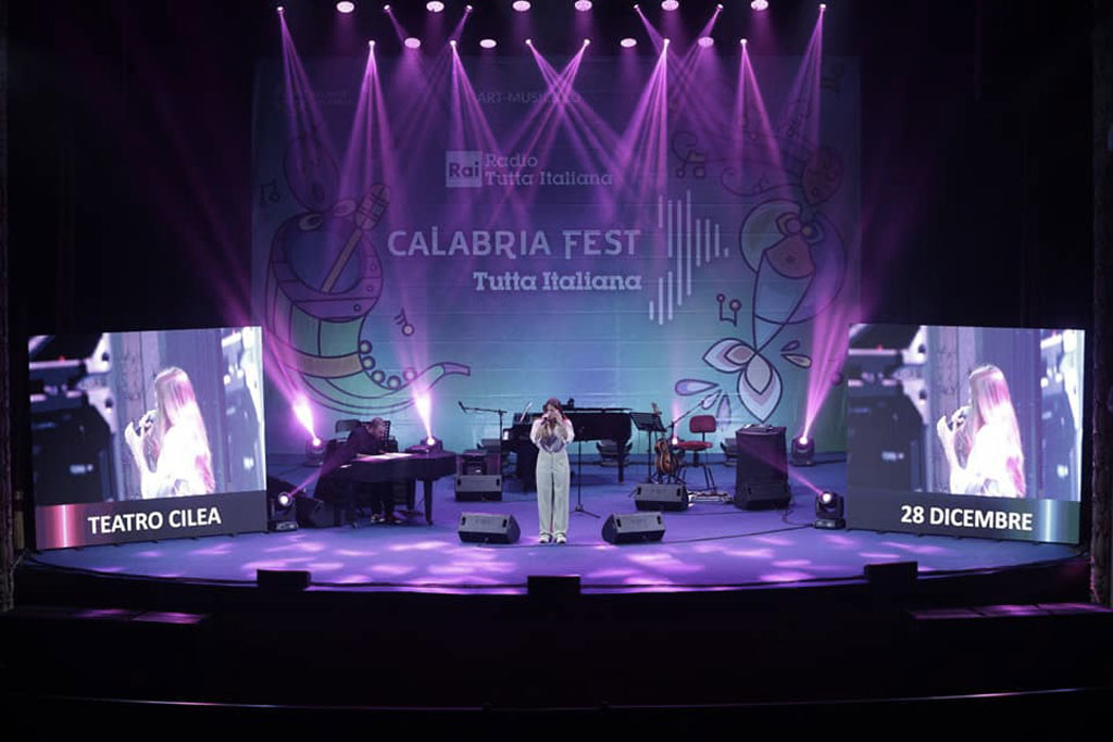 Arisa ospite della seconda serata del “Calabria Fest Tutta Italiana”