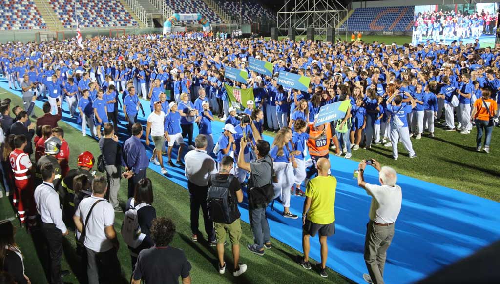 Cerimonia di apertura del “Trofeo Kinder + Sport 2019”, il saluto di benvenuto del presidente Oliverio ai 4000 atleti