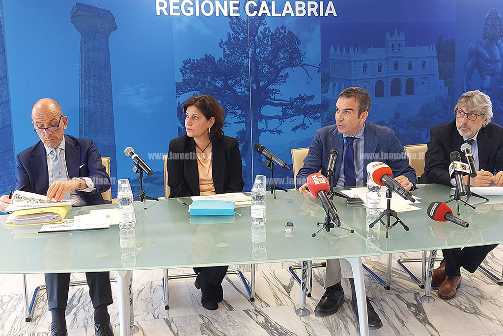 Sanità, l'operazione verità di Occhiuto: "Assunti 2.191 medici, evitata chiusura di alcuni ospedali"