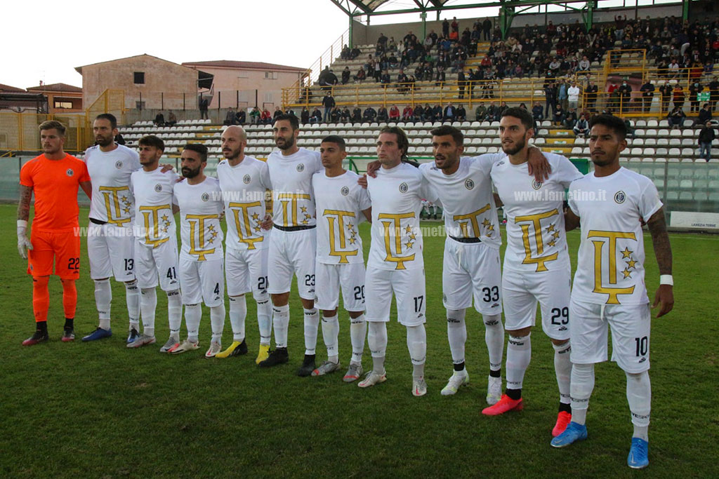 Fc Lamezia Terme corsaro a Portici, gialloblù ora secondi sempre a -4 dalla vetta