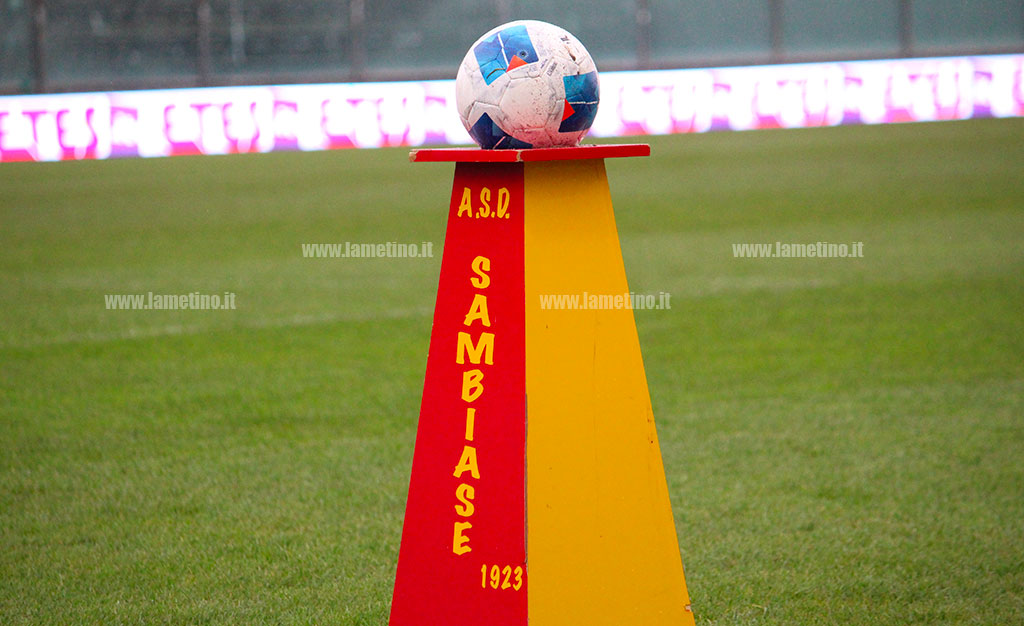 calcio-sambiase-pallone_e3f6d.jpg