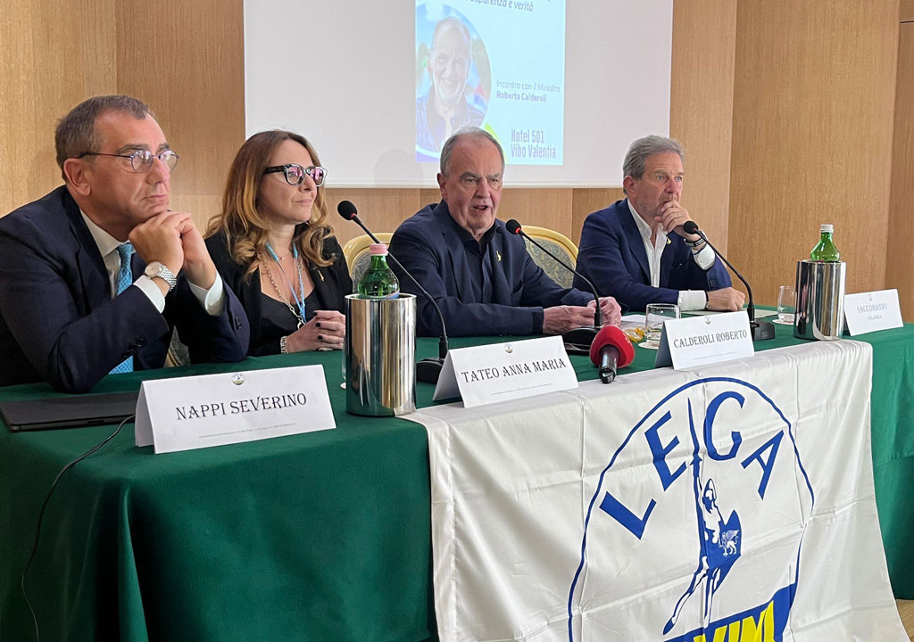 Autonomia differenziata, Calderoli in Calabria: "Voglio attuare Costituzione"