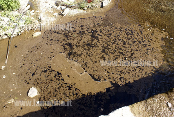 calia-torrente-piazza-fogna-2