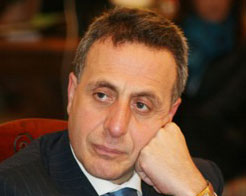 Caligiuri: “Cartellone eventi culturali valido strumento per promuovere Regione” 