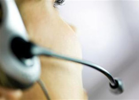 Al call center di Crotone 400 esuberi: "Colpa del decreto dignità"