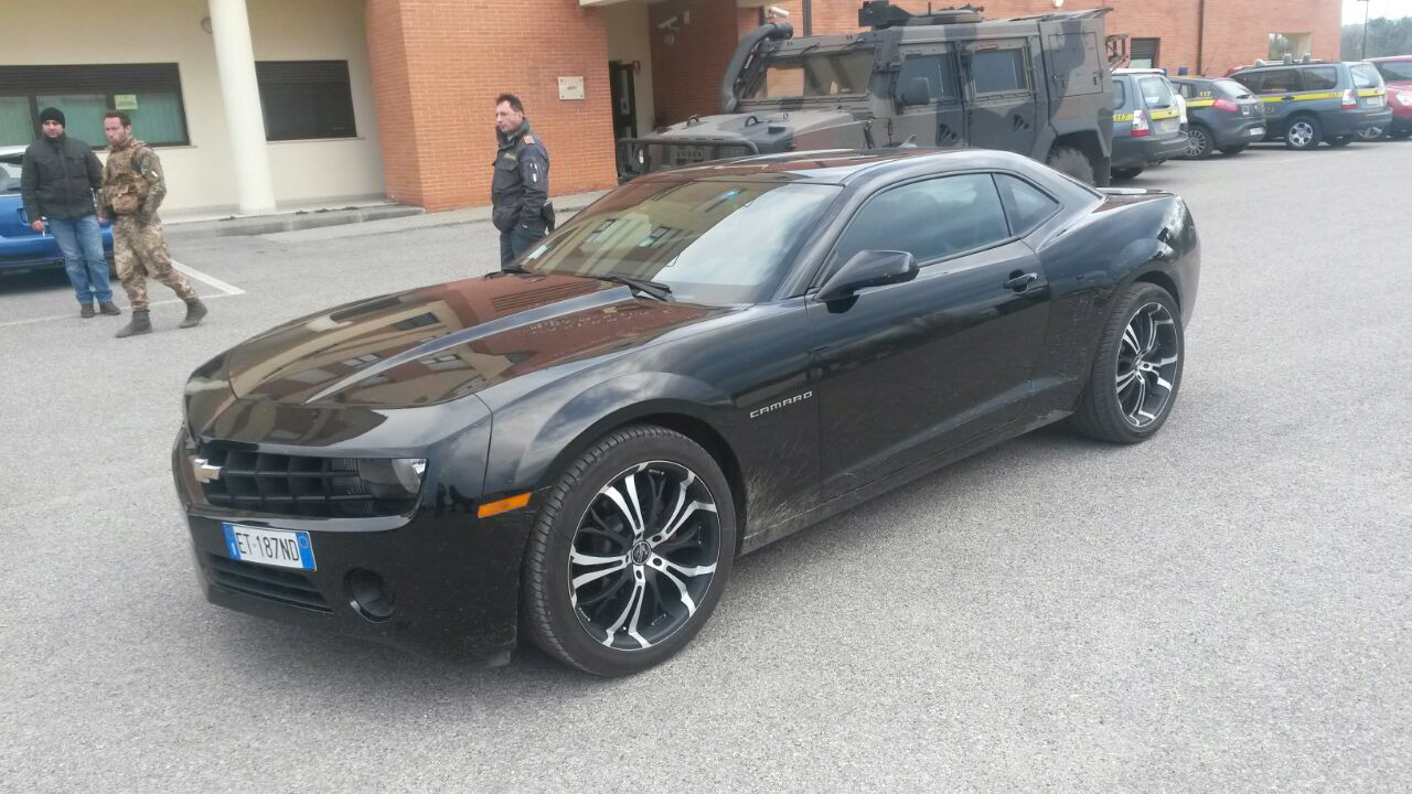 camaro1.jpg