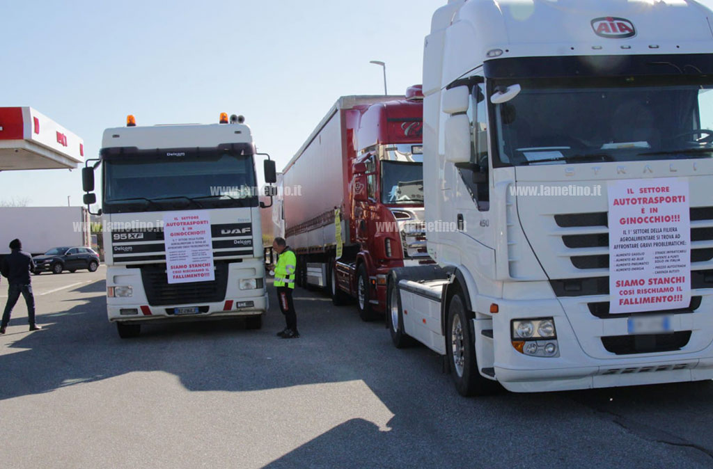 camion-protesta1ec62c5cc_32620.jpg
