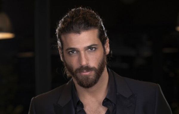 can-yaman-2024-03-20-alle-11.36.30_6f73d.jpg