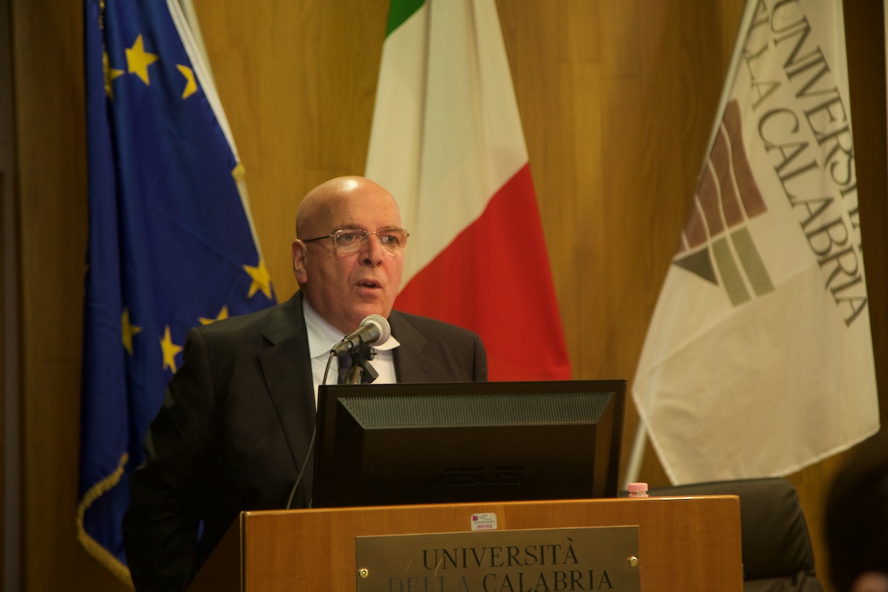 Regione, Oliverio: "In Calabria sta cambiando qualcosa"