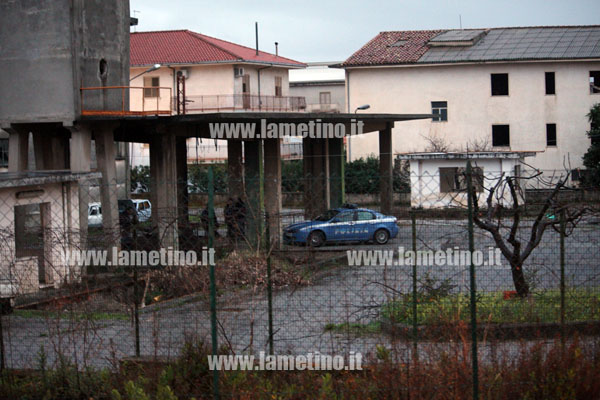 Lamezia: Nuovo incendio all'interno dell'ex cantina sociale di Savutano