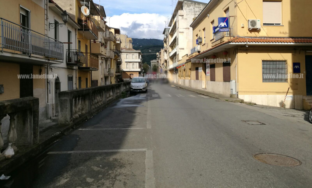 Lamezia: nuovo scippo in centro, rapinata 51enne